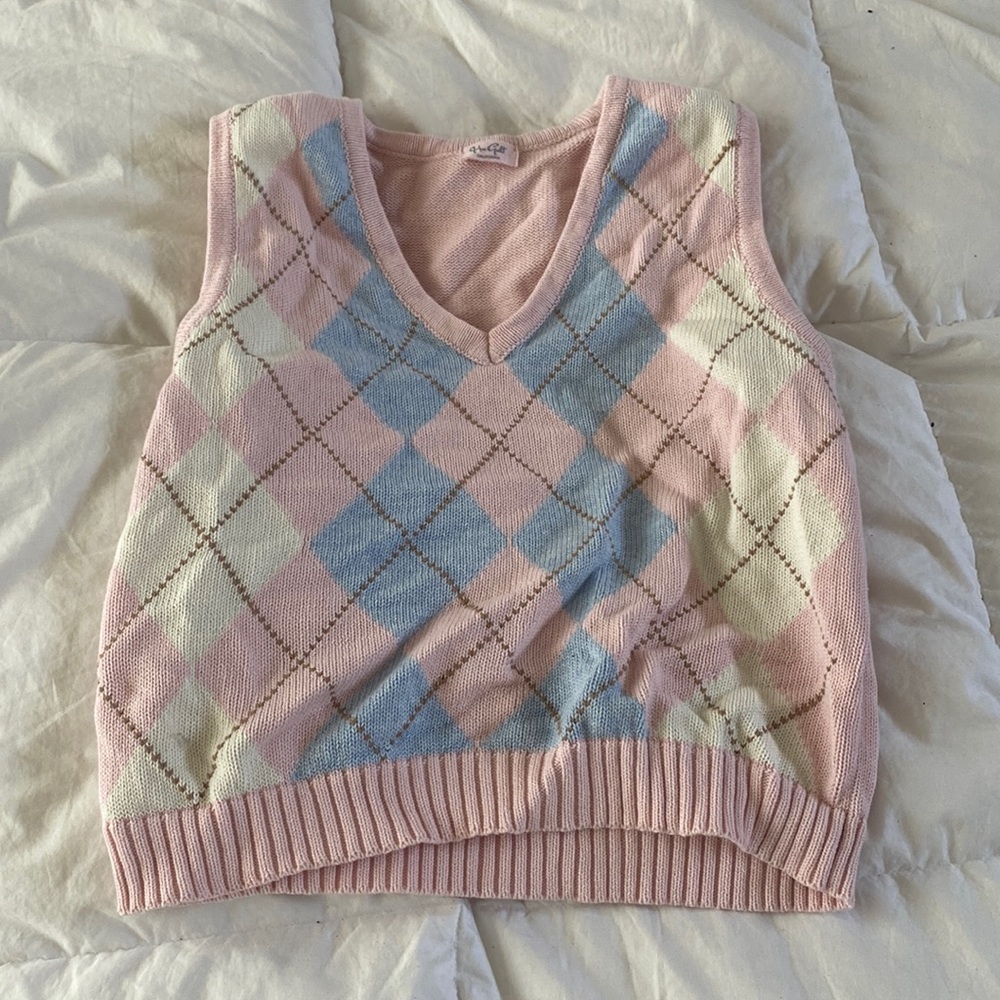 Baby pink John Galt cropped sweater vest